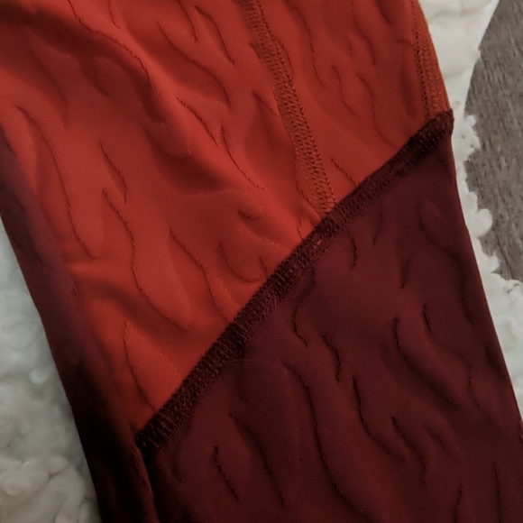 TWENTY MONTREAL • CARBON38 Flames 3DHigh Waist Legging NWT - Picture 7 of 11